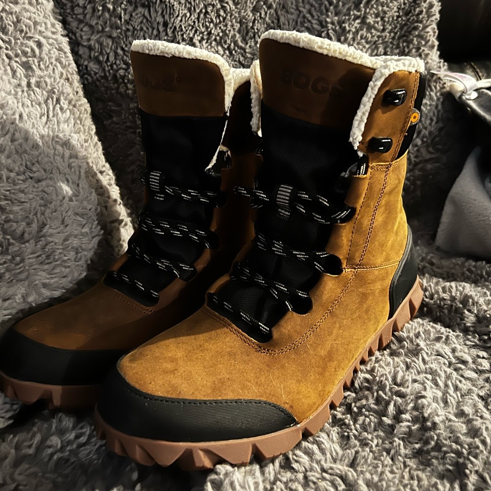 Arcata Urban Leather Winter Boot